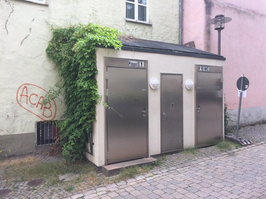 Toiletten In Rot Kreuz Strasse 01