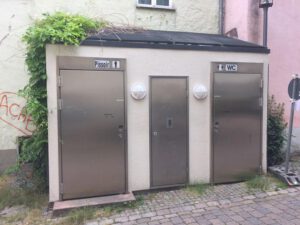 Toiletten In Rot Kreuz Strasse 02